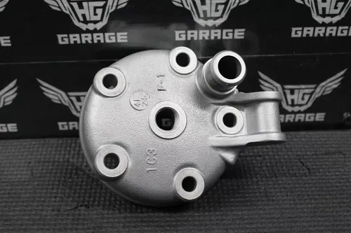 2005 YAMAHA YZ125 OEM ENGINE MOTOR CYLINDER HEAD COVER CAP DOME 1C3-11111-01-00