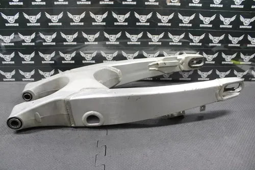 2003 YAMAHA YZ125 OEM SWINGARM SWING ARM REAR SUSPENSION 5UN 2003 YAMAHA YZ125 OEM SWINGARM SWING ARM REAR SUSPENSION 5UN
