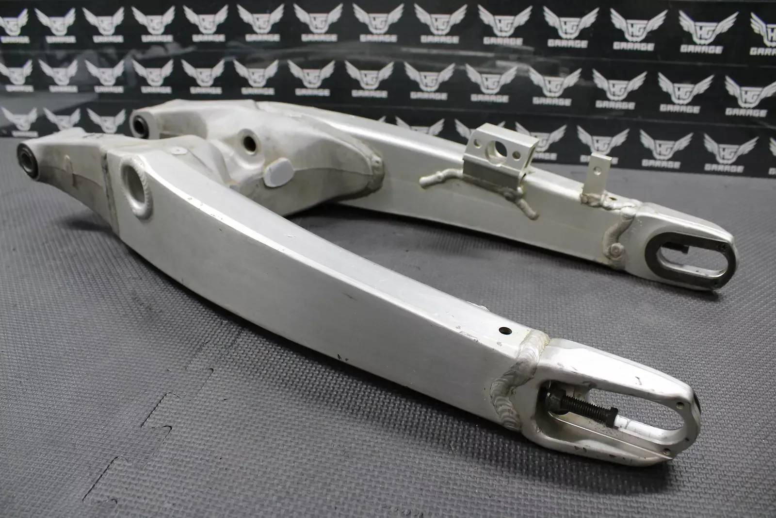 2003 YAMAHA YZ125 OEM SWINGARM SWING ARM REAR SUSPENSION 5UN 2003 YAMAHA YZ125 OEM SWINGARM SWING ARM REAR SUSPENSION 5UN