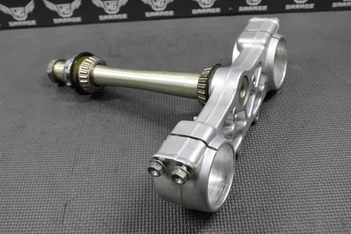 1999 HONDA CR125R OEM FRONT FORKS CLAMP LOWER TRIPLE TREE STEM 53219-KZ4-J10