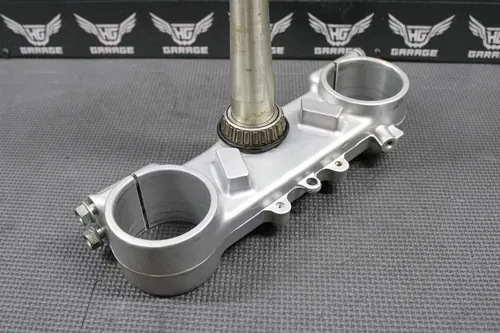 1999 HONDA CR125R OEM FRONT FORKS CLAMP LOWER TRIPLE TREE STEM 53219-KZ4-J10