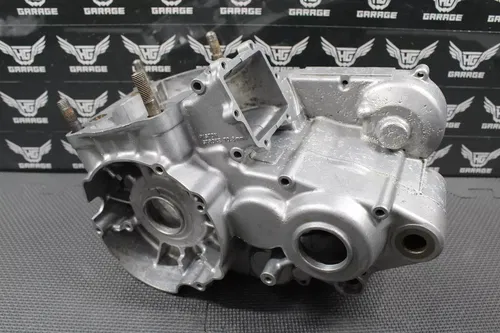 1993 SUZUKI RM250 OEM LEFT RIGHT ENGINE MOTOR CRANKCASE CRANK CASE 11301-28814