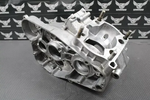 1993 SUZUKI RM250 OEM LEFT RIGHT ENGINE MOTOR CRANKCASE CRANK CASE 11301-28814