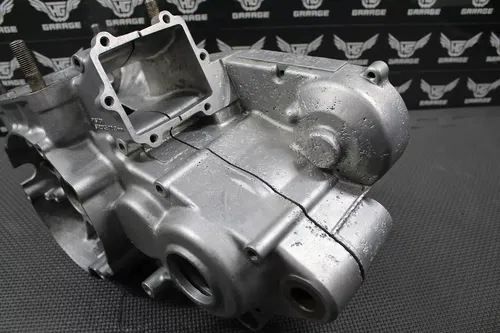 1993 SUZUKI RM250 OEM LEFT RIGHT ENGINE MOTOR CRANKCASE CRANK CASE 11301-28814