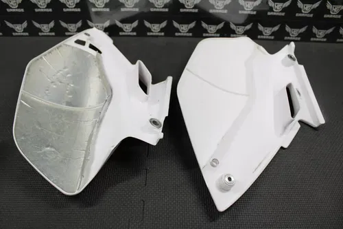2004 YAMAHA 03-05 YZ250F YZ450F OEM REAR NUMBER PLATE SIDE PANELS PLASTICS SET