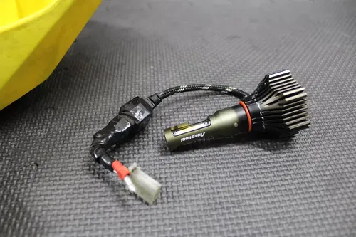2002 SUZUKI 00-07 DRZ400 DRZ400E OEM HEADLIGHT SHROUD BULB HEAD LIGHT LAMP COVER