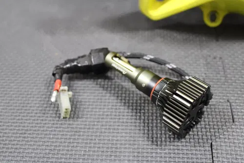 2002 SUZUKI 00-07 DRZ400 DRZ400E OEM HEADLIGHT SHROUD BULB HEAD LIGHT LAMP COVER