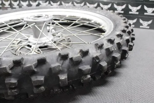 2005 YAMAHA YZ125 YZ250 YZ450F OEM FRONT WHEEL RIM HUB TIRE 5NY-25111-00-00 GOOD