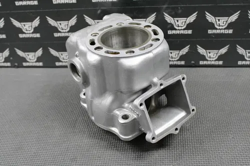 1995 HONDA CR250R OEM ENGINE CYLINDER BORE JUG TOP END 68MM SLEEVE 12100-KZ3-880