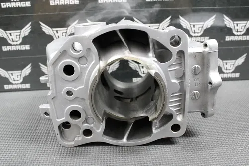 1995 HONDA CR250R OEM ENGINE CYLINDER BORE JUG TOP END 68MM SLEEVE 12100-KZ3-880