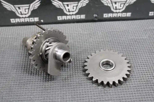 1999 YAMAHA YZ125 OEM KICKSTART KICK START SHAFT W IDLER GEAR 1LX-15641-00-00
