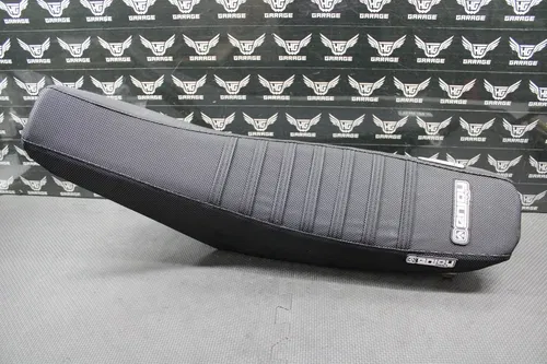 2002 2003 HONDA CR125R CR250R OEM SEAT SADDLE FOAM PAN ENJOY BLACK GRIPPER COVER