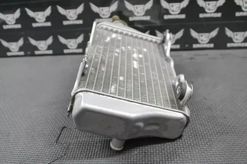 2002 2003 HONDA CRF450R OEM RIGHT FILL SIDE ENGINE COOLER RADIATOR 19010-MEB-631