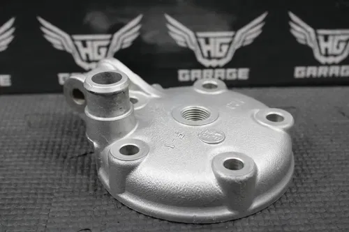 2005 YAMAHA YZ125 OEM ENGINE MOTOR CYLINDER HEAD COVER CAP DOME 1C3-11111-01-00