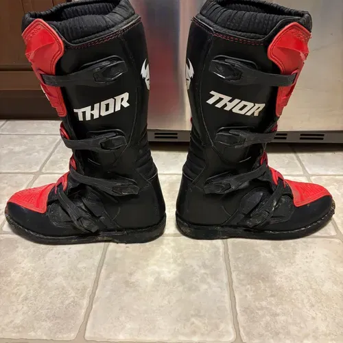 Thor Blitz Boots