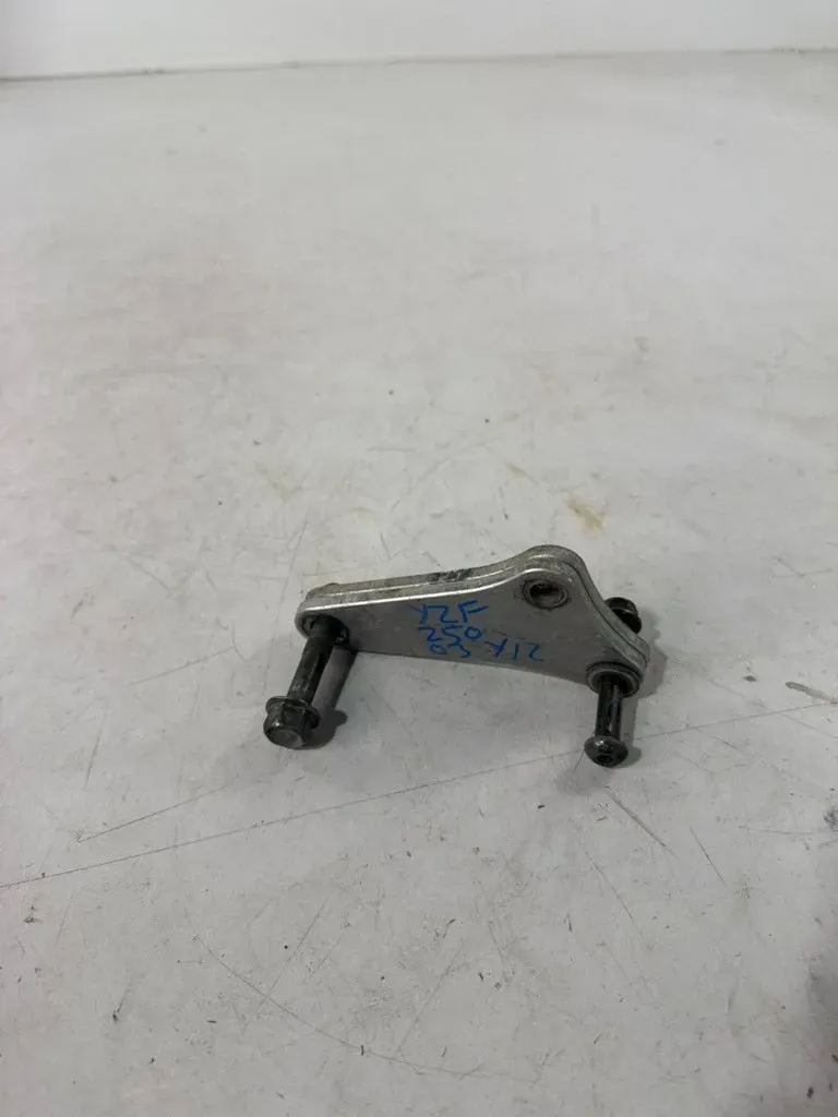 2001-2005 YAMAHA YZ250F ENGINE MOUNTS BRACKETS OEM 5NL-21415-00-00