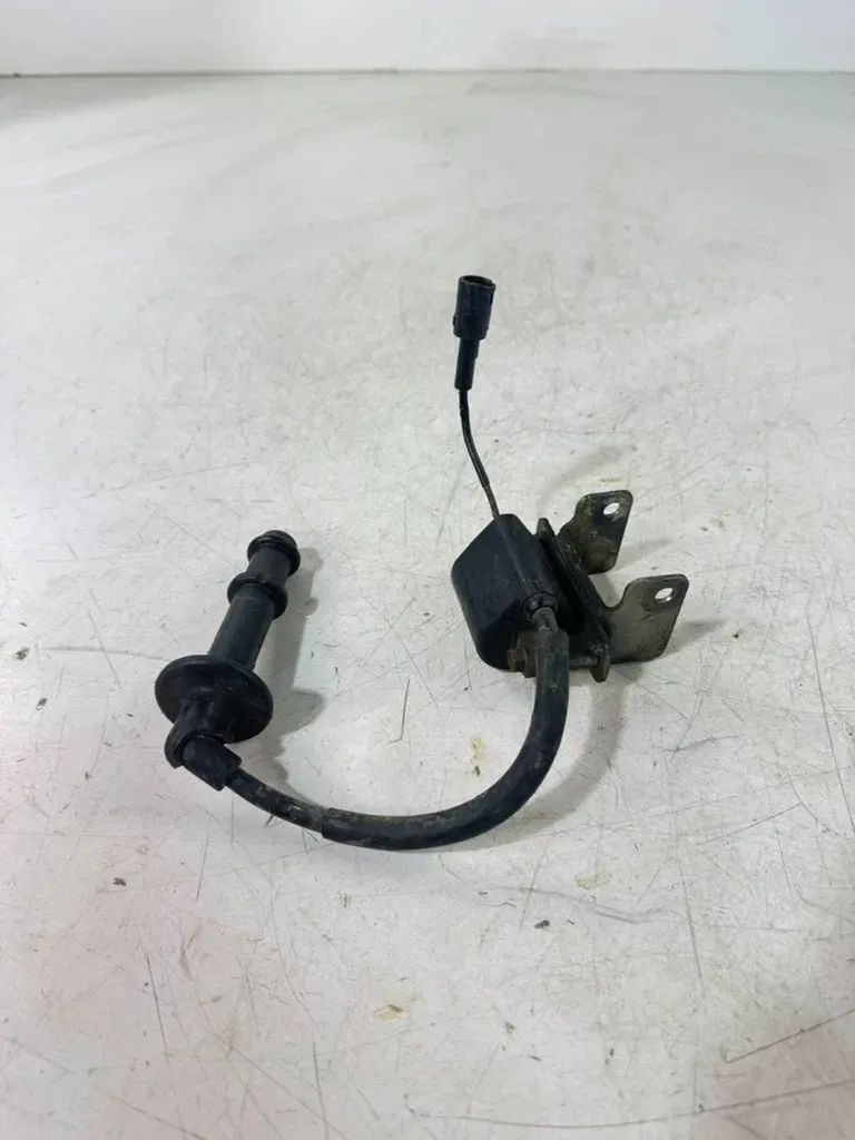 2004-2010 KAWASAKI KX250F OEM IGNITION COIL SPARK PLUG CAP 21121-0010 #17