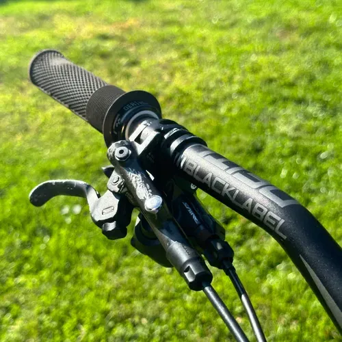2018 GT Fury Team DH Bike Large 