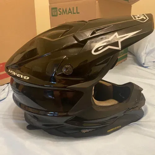 Shoei VFX-EVO Motocross Helmet - Size L - Black - Pre-owned, light use