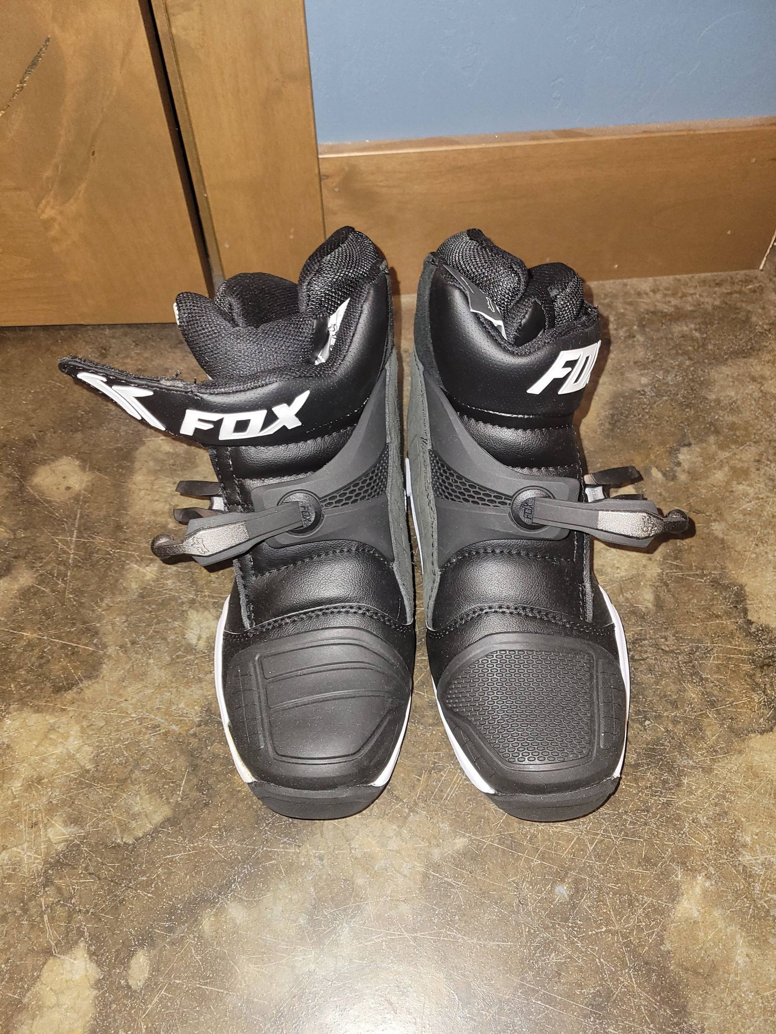 Fox Bomber Boots Size 10