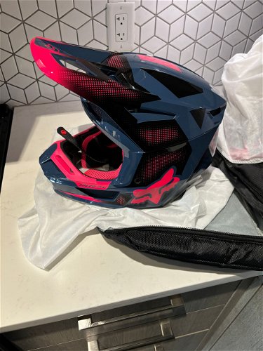 Helmet Fox V2 NEW