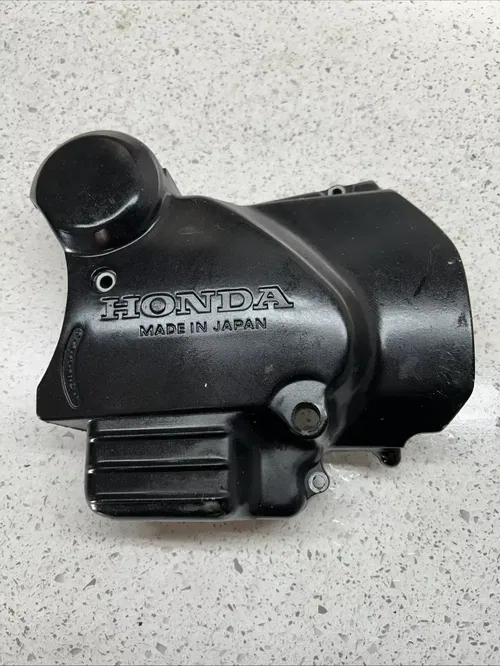 1982 Honda CB650 Nighthawk CB H786. shifter engine cover