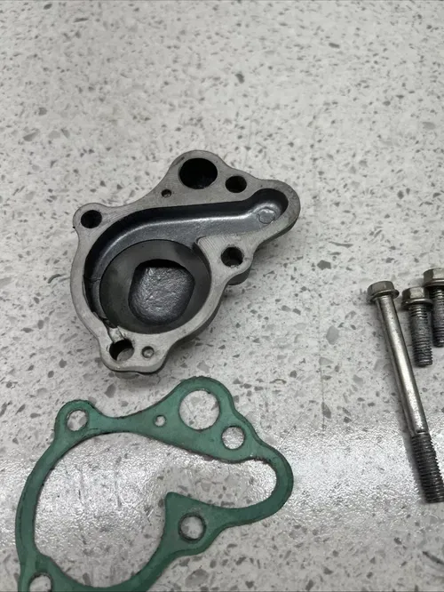 1996-2004 Honda CR85 CR80 Water Pump Impeller Shaft Gear Cover  A