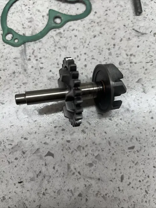 1996-2004 Honda CR85 CR80 Water Pump Impeller Shaft Gear Cover  A