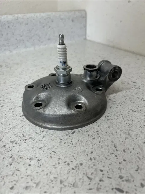 ✅1996 YZ250 Cylinder Head Dome Cap Top End YAMAHA YZ 250 GENUIN OEM 1996-1998