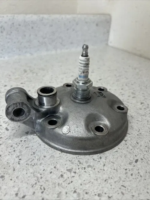 ✅1996 YZ250 Cylinder Head Dome Cap Top End YAMAHA YZ 250 GENUIN OEM 1996-1998
