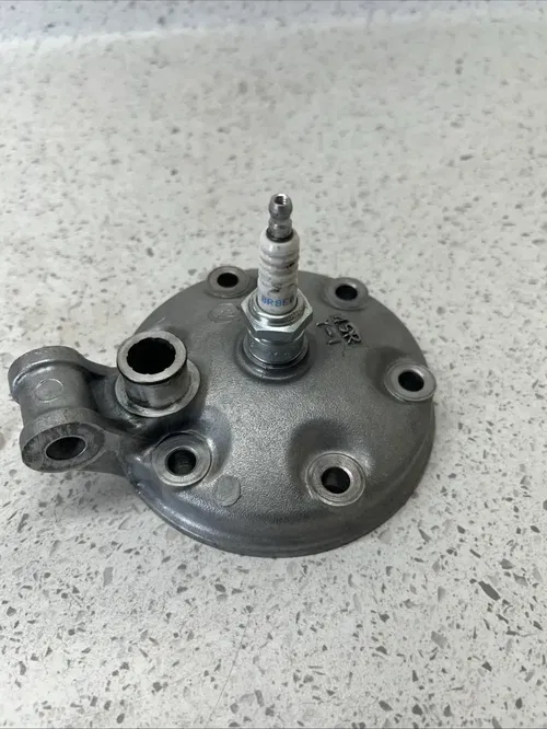 ✅1996 YZ250 Cylinder Head Dome Cap Top End YAMAHA YZ 250 GENUIN OEM 1996-1998