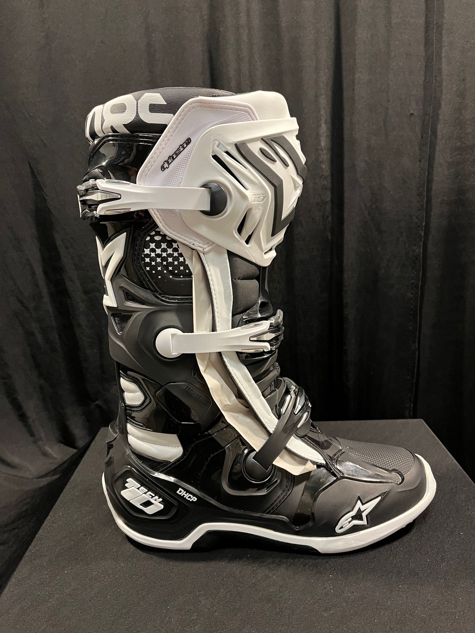 正規品〔Alpinestars〕 2010020 TECH 10 ブーツ ＜BLACK WHITE  