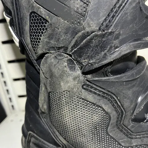 Used Alpinestars Tech 7 Boots - Size 8