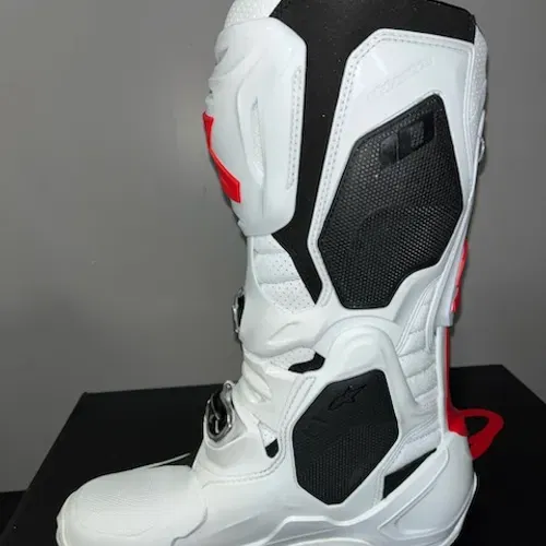 NEW Alpinestars Tech 10 Supervented Boots - White/Red