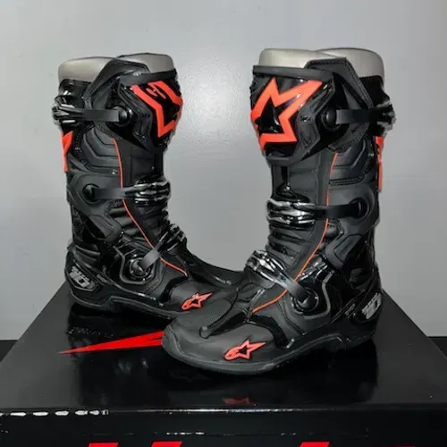 Alpinestars Tech 10 Boots - Black/Flo Red