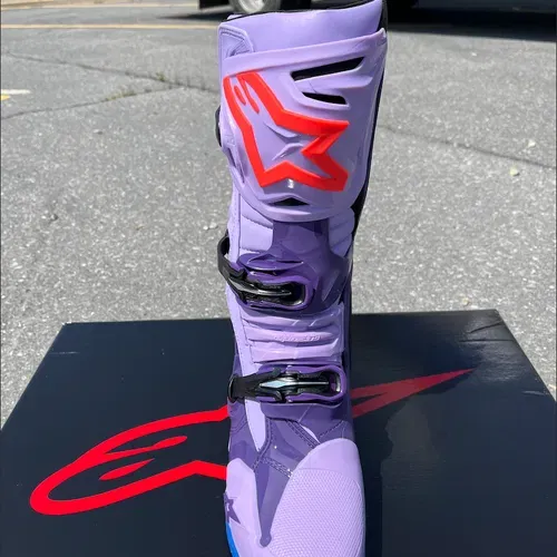 LE Alpinestars Tech 10 Boots - "Laser"