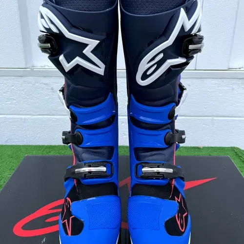 SALE!! 2024 Alpinestars Tech 7 Boots Size 11 - Blue/Red/Navy