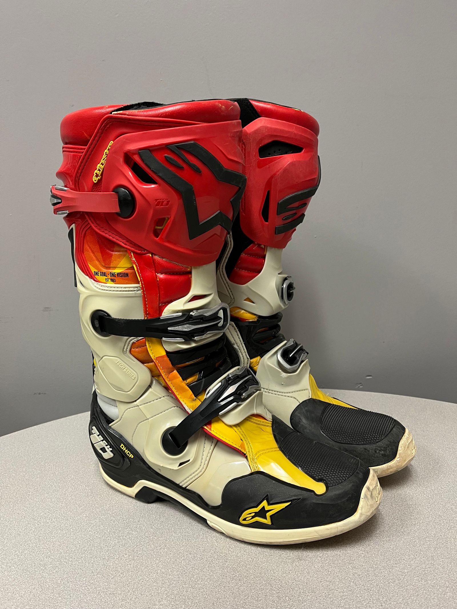 Alpinestars tech 10 size 10 top