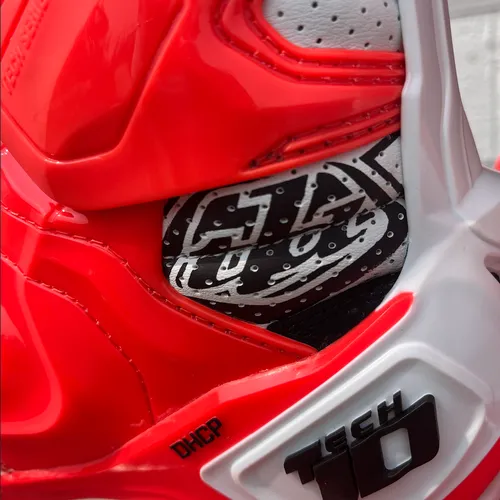TLD x Alpinestars Tech 10 Supervented Boots
