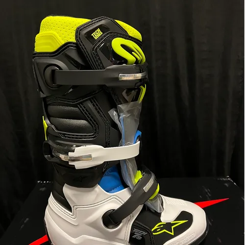 NEW Alpinestars Tech 7s Youth - Black/Blue/Yellow