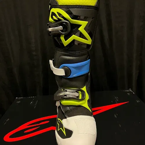 NEW Alpinestars Tech 7s Youth - Black/Blue/Yellow