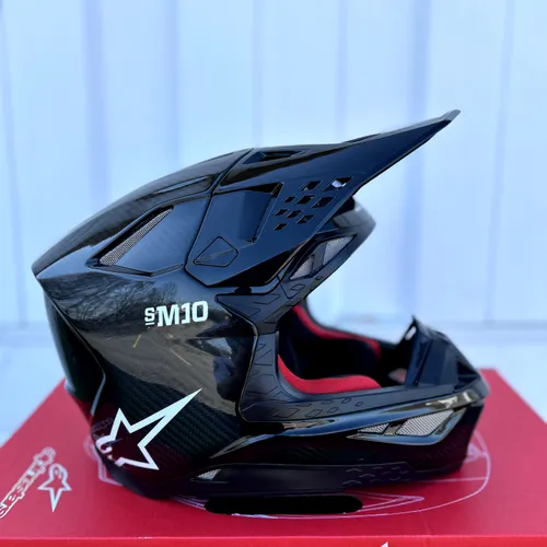 2024 Alpinestars Supertech M10 Solid Helmet - Gloss Black Carbon