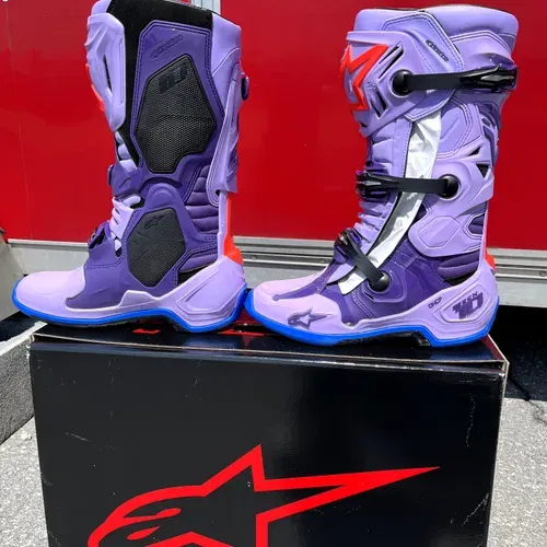NEW Limited Edition Alpinestars Tech 10 Laser Boots - Size 10