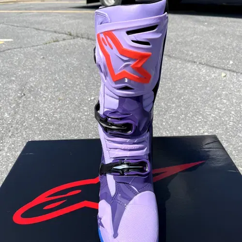 NEW Limited Edition Alpinestars Tech 10 Laser Boots - Size 10