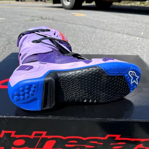 NEW Limited Edition Alpinestars Tech 10 Laser Boots - Size 10