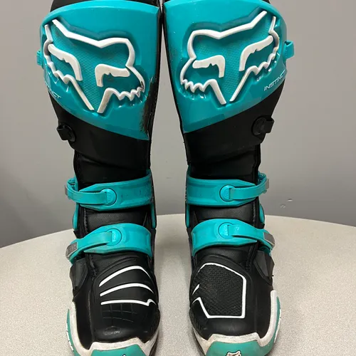 Fox Instincts Boots - Size 8