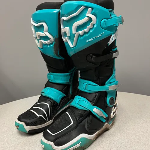 Fox Instincts Boots - Size 8