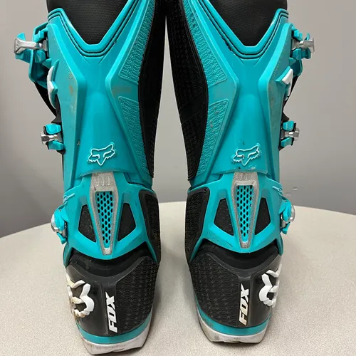 Fox Instincts Boots - Size 8