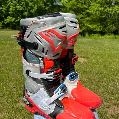 Alpinestars Dirt Bike Boots | MX Locker