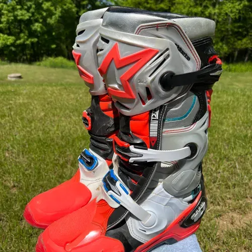 Used Alpinestars Tech 10 Boots Size 10